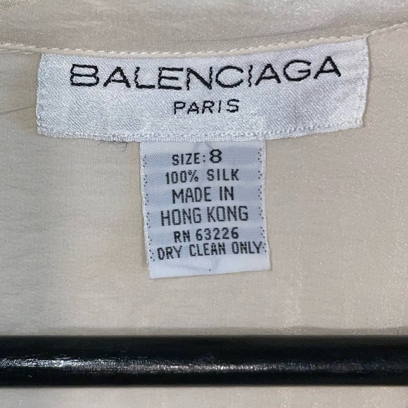 Balenciaga Vinyage Silk Short Sleeve Button Down cream top - Picture 3 of 9